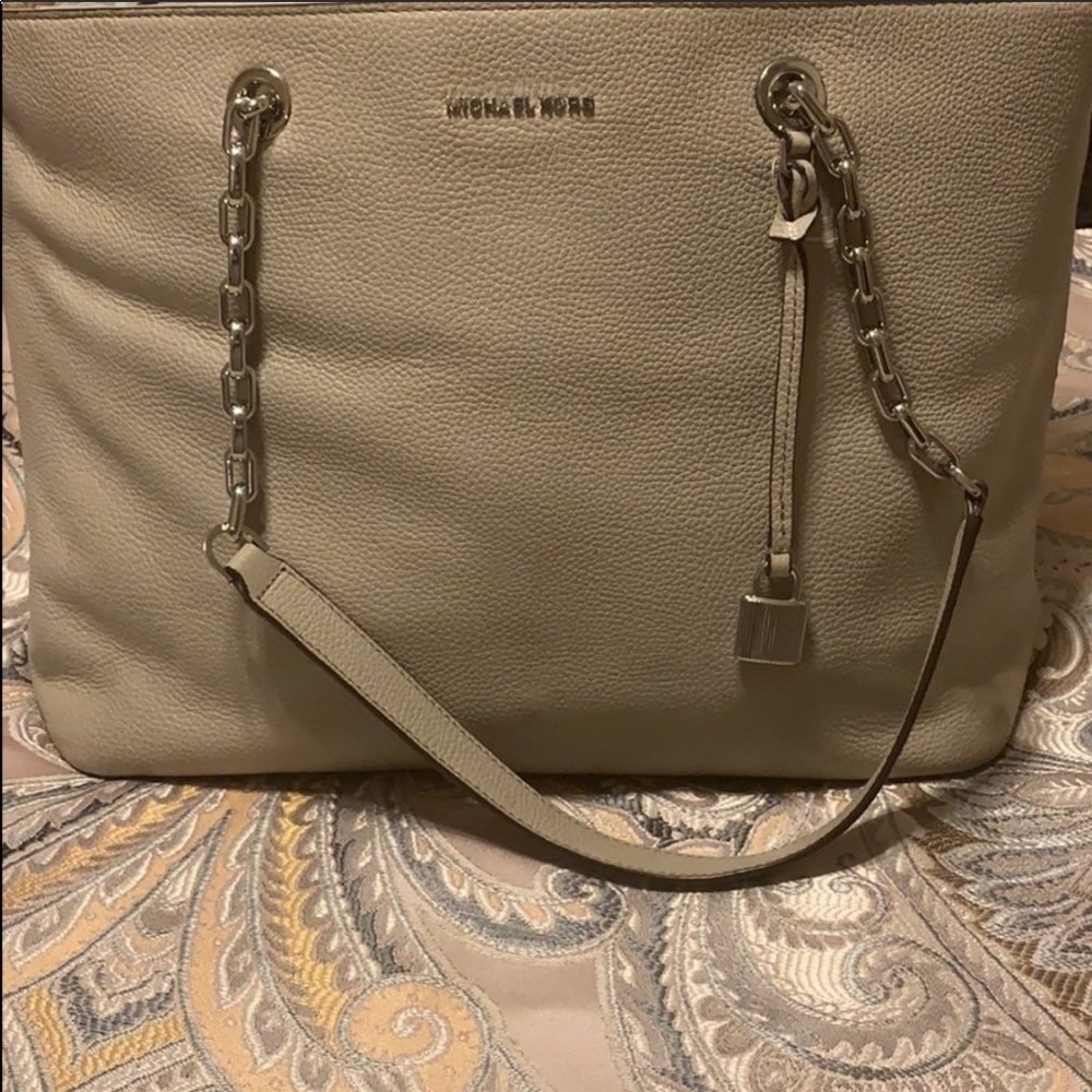 Micheal Kors Bag